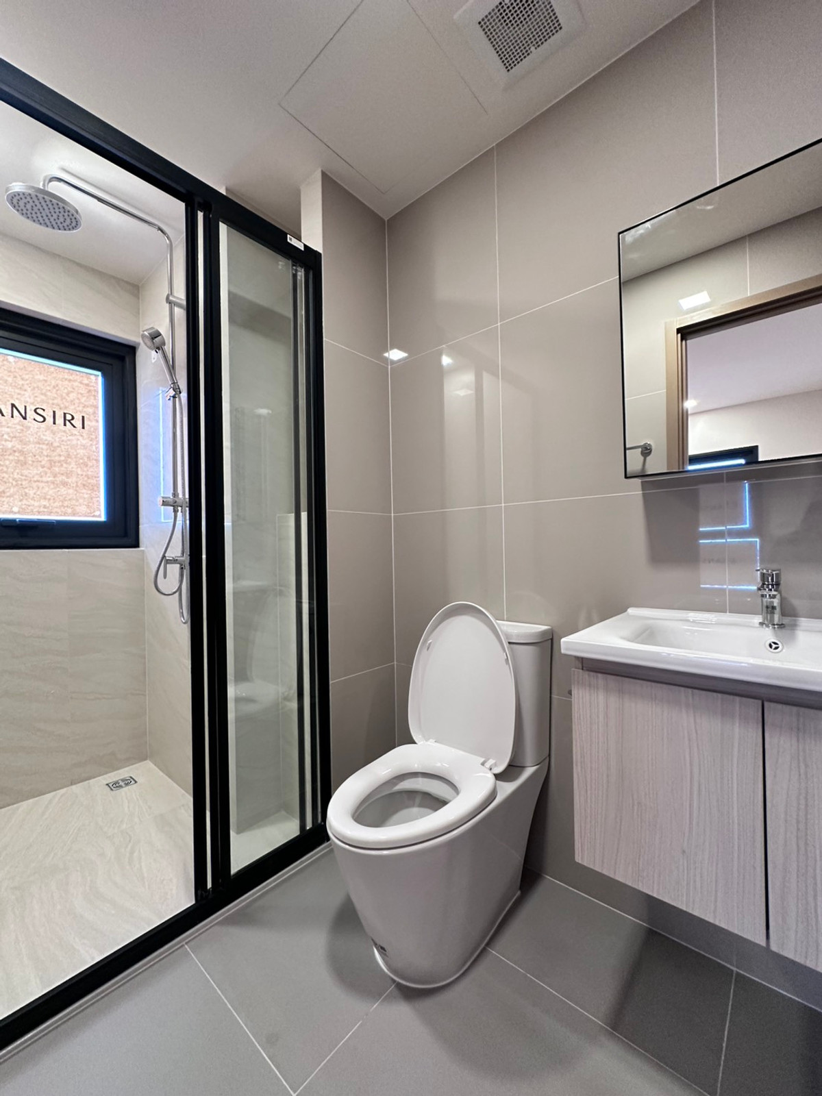 For SaleCondoRama9, Petchburi, RCA : [Condo for sale] The Base Urban Rama 9 - size 46.9 sq m. | 2 bedrooms, 1 bathroom | Good floor | New room, new building | 082-4499822