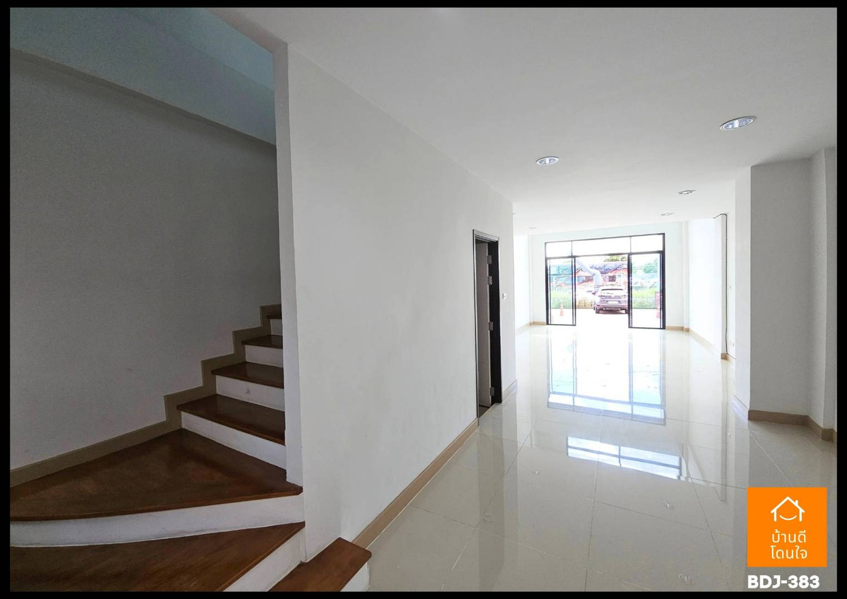 Home OfficePattanakan, Srinakarin : (Sell/Rent) Prime location for doing business HomeOffice City Link Rama 9-Srinakarin (17.9 sq m.) 3 bedrooms, 3 bathrooms, along Kanchana parallel road.