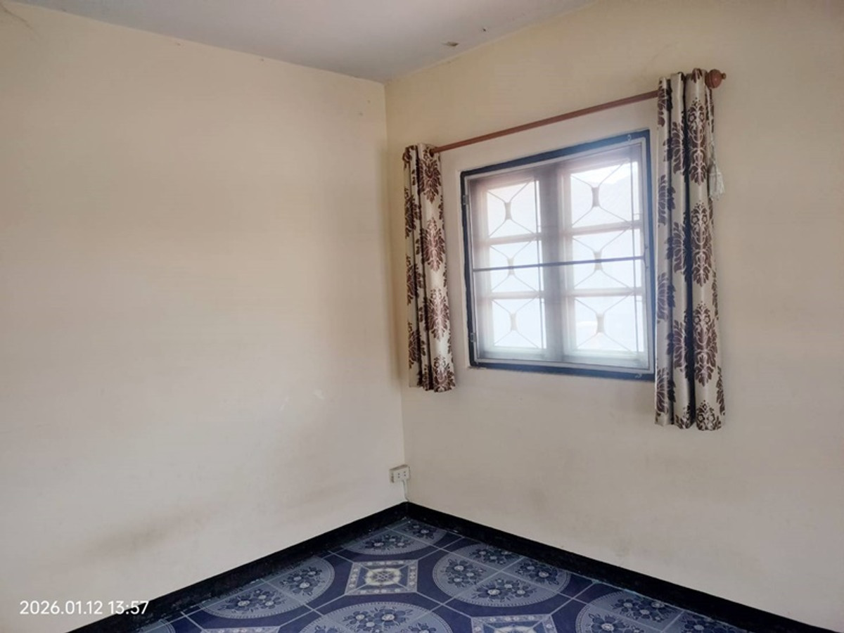 For SaleTownhomePathum Thani,Rangsit, Thammasat : Townhouse for sale, 2-story corner room, Pruksa 9, Soi 4, Rangsit-Khlong 3, size 20.9 sq m., 3 bedrooms, 2 bathrooms, newly renovated, addition to fill the surrounding terrace, kitchen, parking, price 1,450,000.-, free loan, if interested contact 085-550-