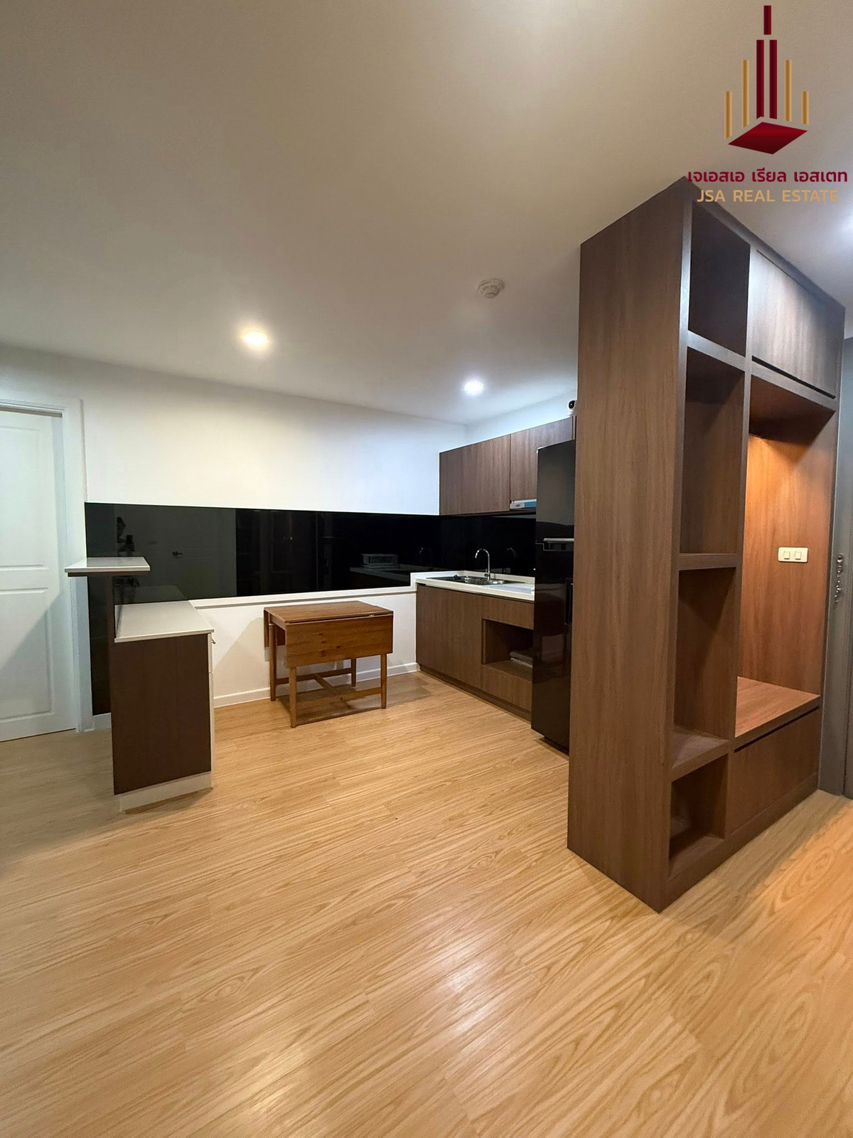 ขายคอนโดพัฒนาการ ศรีนครินทร์ : ✨ For Sale: elements srinakarin Condo ✨ 💰 Only 5,670,000 THB