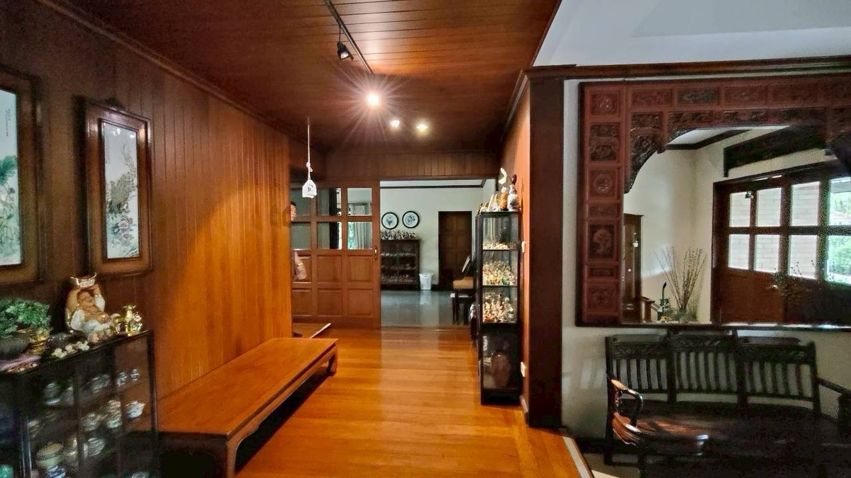 ให้เช่าบ้านพัฒนาการ ศรีนครินทร์ : 🏡 ให้เช่าบ้านเดี่ยวหลังใหญ่ – ซอยกรุงเทพกรีฑา 8เหมาะสำหรับพักอาศัยหรือทำ โฮมออฟฟิศบนพื้นที่ใหญ่ถึง 1 ไร่ พื้นที่ใช้สอยกว้างขวาง