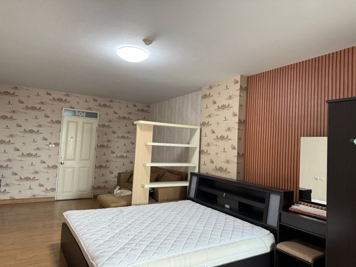 For SaleCondoPattanakan, Srinakarin : 37 sq m, Building B, 24th floor, Supalai Park Srinakarin Condo.