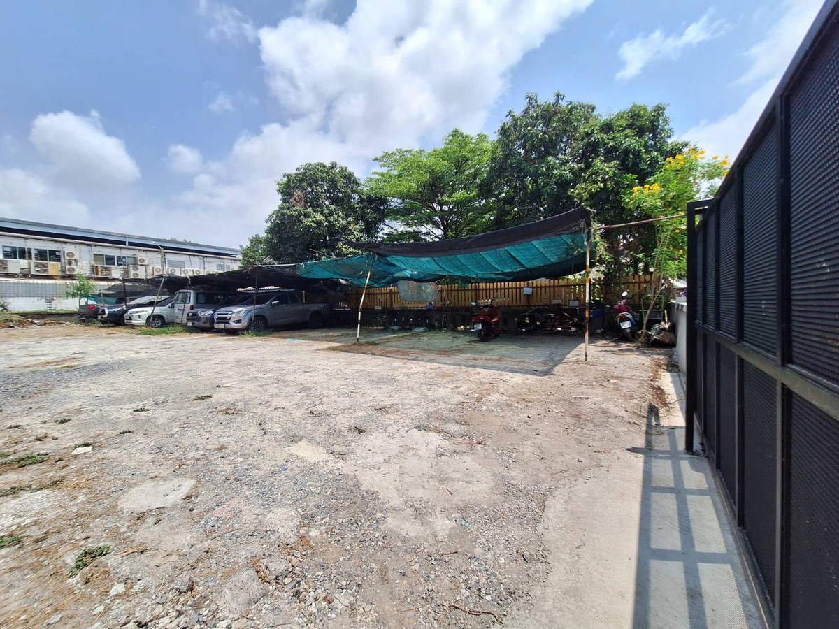 ขายที่ดินสมุทรปราการ สำโรง : ที่ดิน  125 ตรว ซอย ศรีบุญเรือง 1 ใกล้บิ๊กซี อิมพีเรียลสำโรง ที่ดินถมแแล้ว ขายถูกที่สุดในโซน