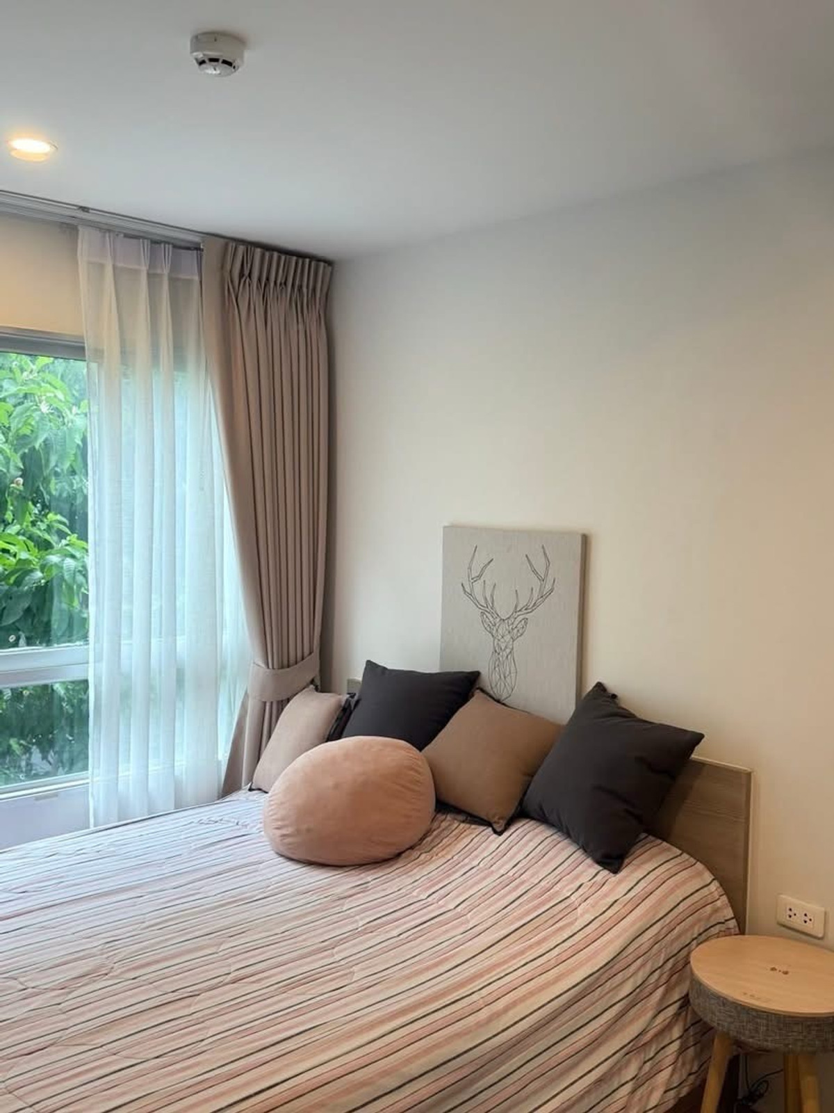 For RentCondoKasetsart, Ratchayothin : For rent, Elio Del Moss, Soi Phahonyothin 34, 1bed plus (2 bedrooms), near food sources, near BTS Senanikom 700 m., there is a shuttle, near Kasetsart University**TEL: 0863649888 / LINE: @751paggb