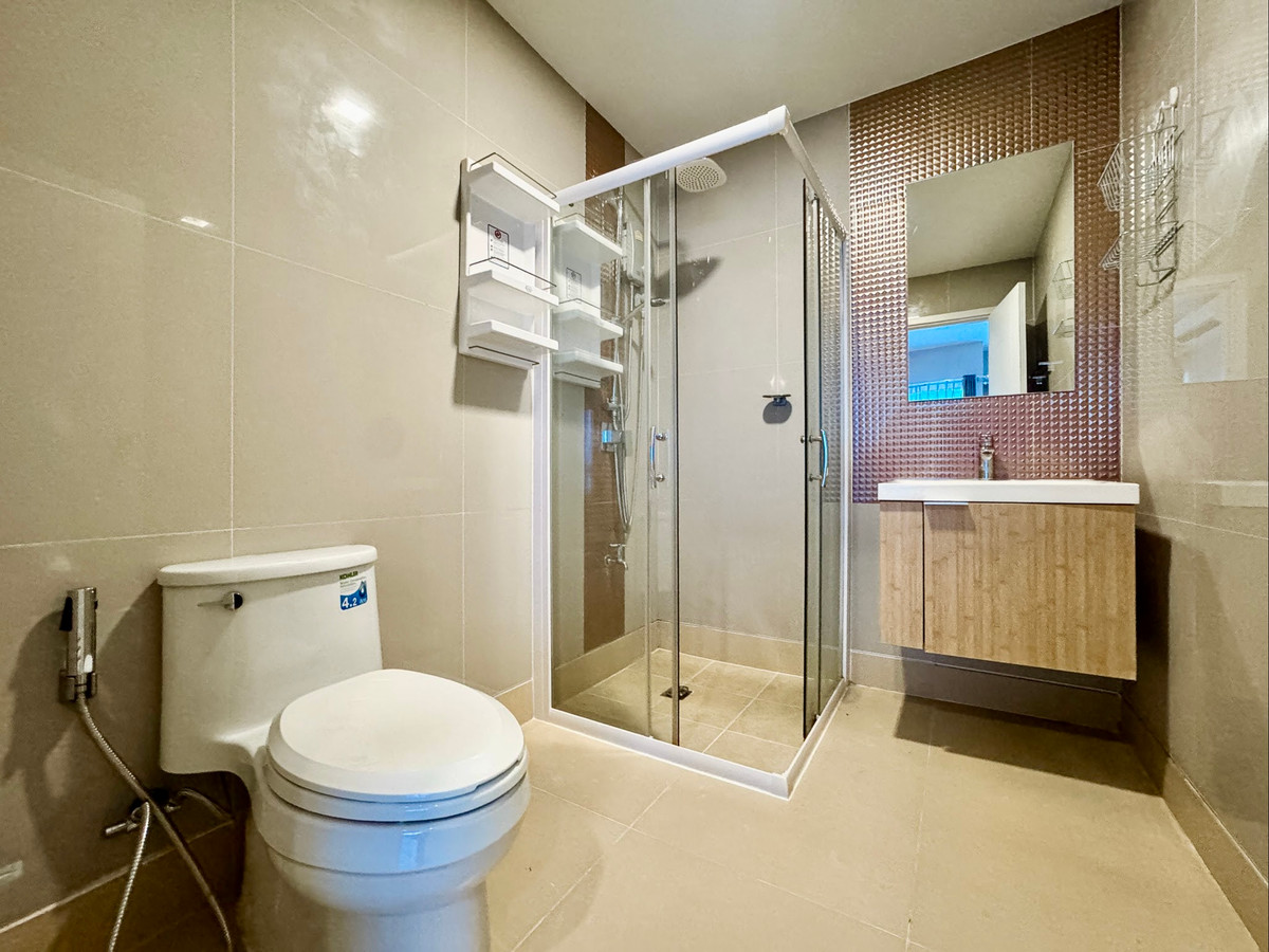 For SaleTownhomeNawamin, Ramindra : For Sale: Modern 3-Storey Townhome | Fully Extended, Like-New Condition | 4 Bedrooms | Prime Location Near Expressway