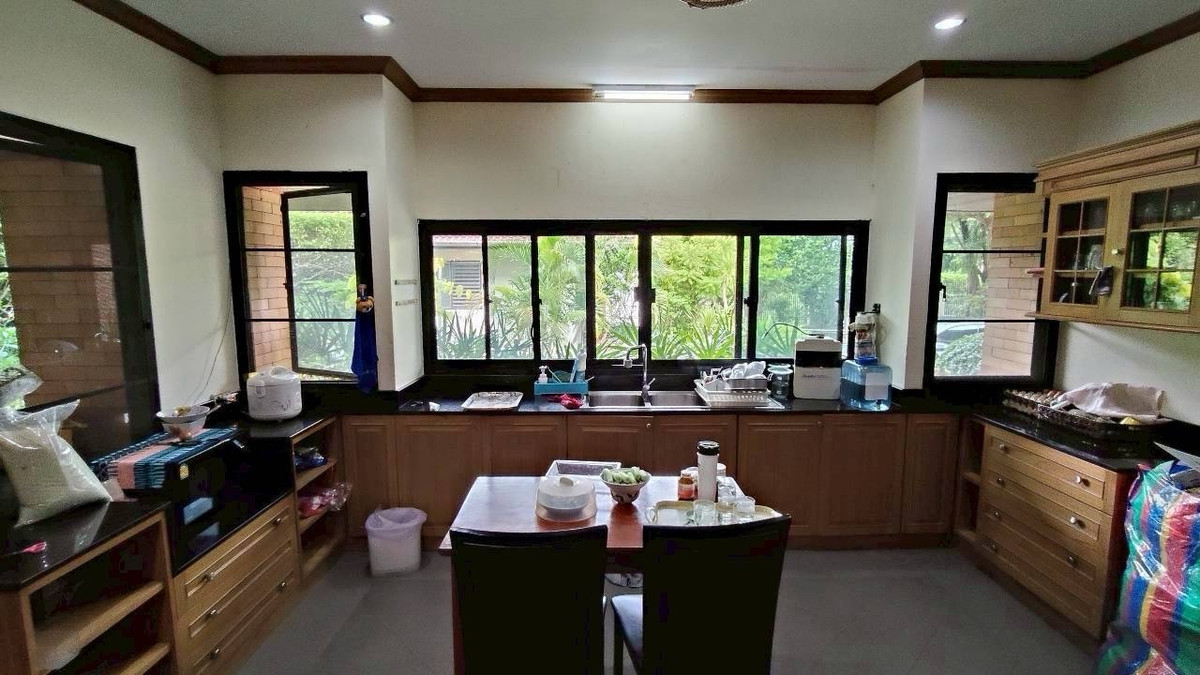 ให้เช่าบ้านพัฒนาการ ศรีนครินทร์ : 🏡 ให้เช่าบ้านเดี่ยวหลังใหญ่ – ซอยกรุงเทพกรีฑา 8เหมาะสำหรับพักอาศัยหรือทำ โฮมออฟฟิศบนพื้นที่ใหญ่ถึง 1 ไร่ พื้นที่ใช้สอยกว้างขวาง