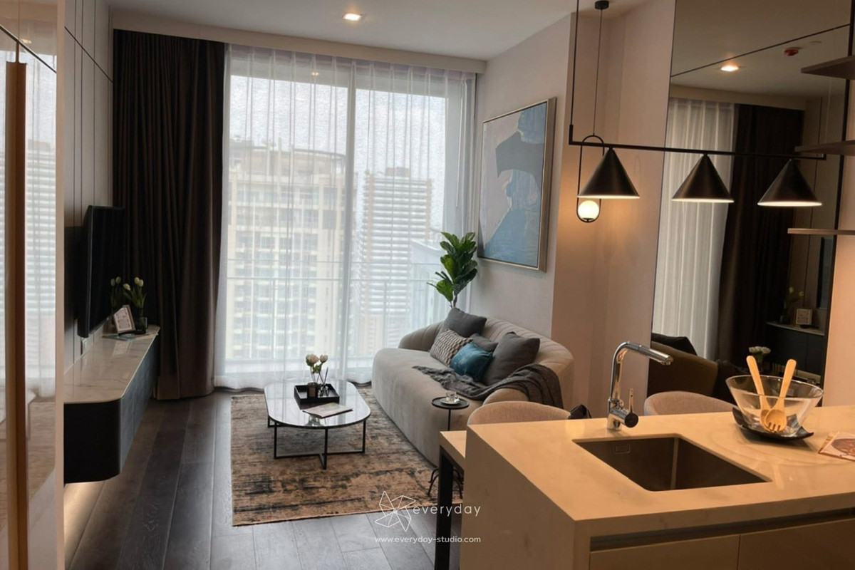 For RentCondoSukhumvit, Asoke, Thonglor : Available 10/3/26
Luxury living in the heart of Sukhumvit!Just a few steps to BTS Thonglor, surrounded by popular cafés and restaurants. Bright, unblocked view, fully furnished