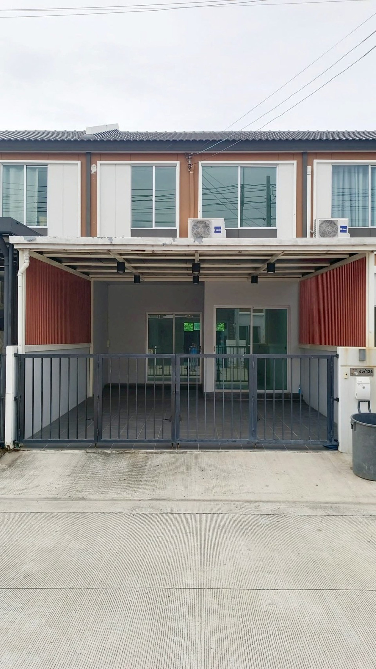 For RentTownhomePathum Thani,Rangsit, Thammasat : ME2500160 For rent! 2-story townhouse, Pruksa Village Rangsit-Thanyaburi 2, good location, ready to move in.