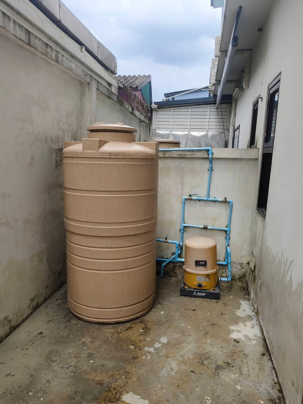 Home OfficePattanakan, Srinakarin : (Sell/Rent) Prime location for doing business HomeOffice City Link Rama 9-Srinakarin (17.9 sq m.) 3 bedrooms, 3 bathrooms, along Kanchana parallel road.