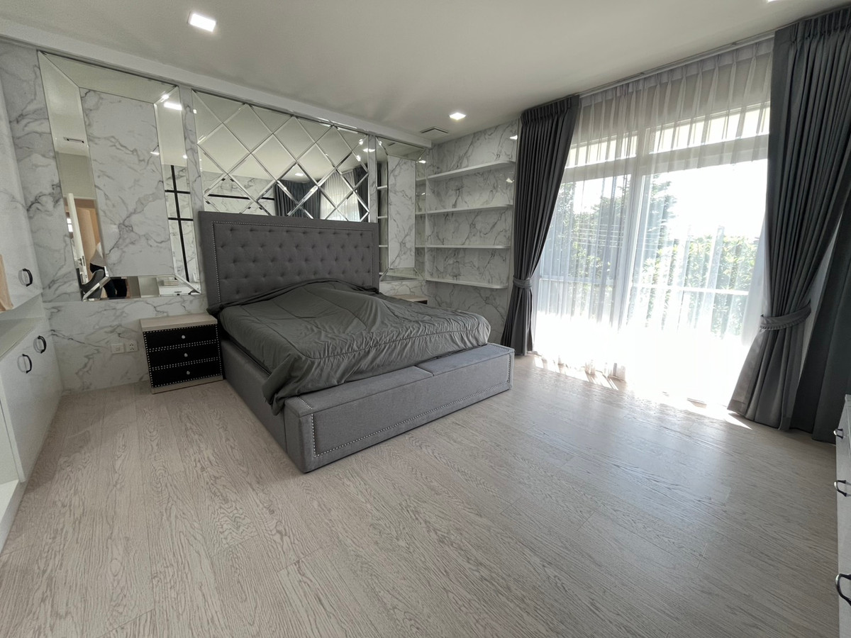 ขายบ้านลาดกระบัง สุวรรณภูมิ : SPECIAL DEAL 🏡 บ้านเดี่ยว Mantana 2 Motorway – New Krungthepkreetha 💰 ราคา 17,500,000 บาท – ราคาดีที่สุดในโครงการ 🏷 บ้านมือ 2 สภาพมือ 1 📐 ขนาดที่ดิน 111.8 ตร.ว. | พื้นที่ใช้สอย 286 ตร.ม. | แบบบ้าน Expandio ขนาดใหญ่ที่สุด