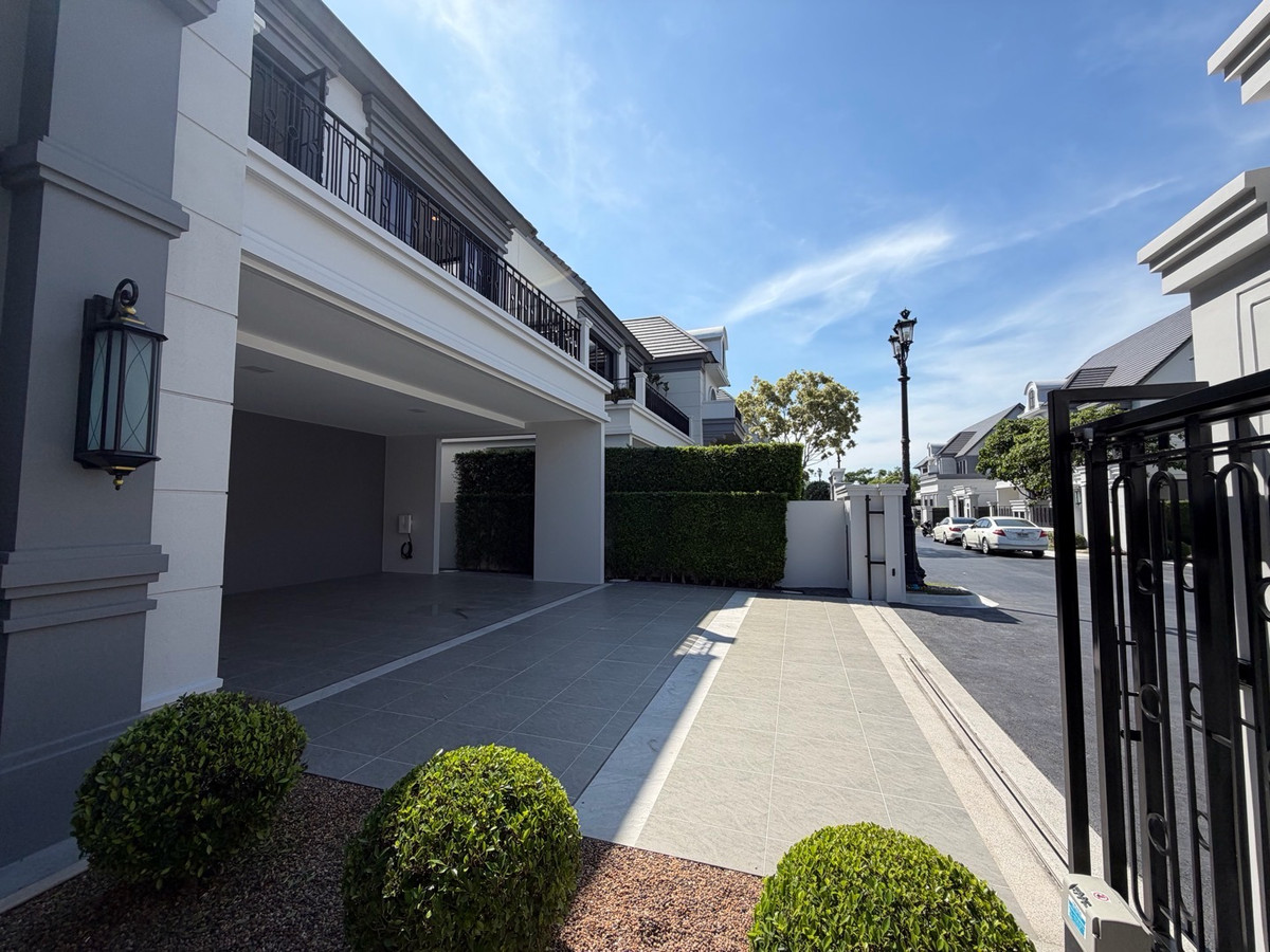 ขายบ้านเกษตรศาสตร์ รัชโยธิน : Narasiri Phahol-Watcharapol ที่ดิน 90 ตรว. พื้นที่ใช่สอย 378 ตรม. 