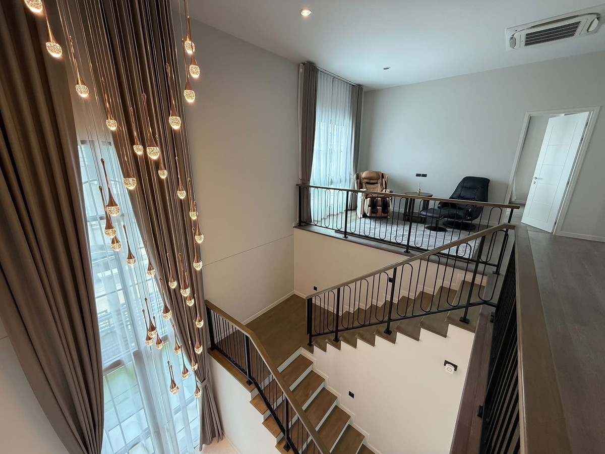 บ้านบางนา แบริ่ง ลาซาล : Luxury Living! เศรษฐสิริ บางนา กม.10 (แสนสิริ) | บ้านหลังใหม่ AUSTEN 310 ตร.ม. 4 นอน 5 น้ำ + ห้องแม่บ้าน | ทำเลดีที่สุด! ตรงข้ามคลับเฮ้าส์