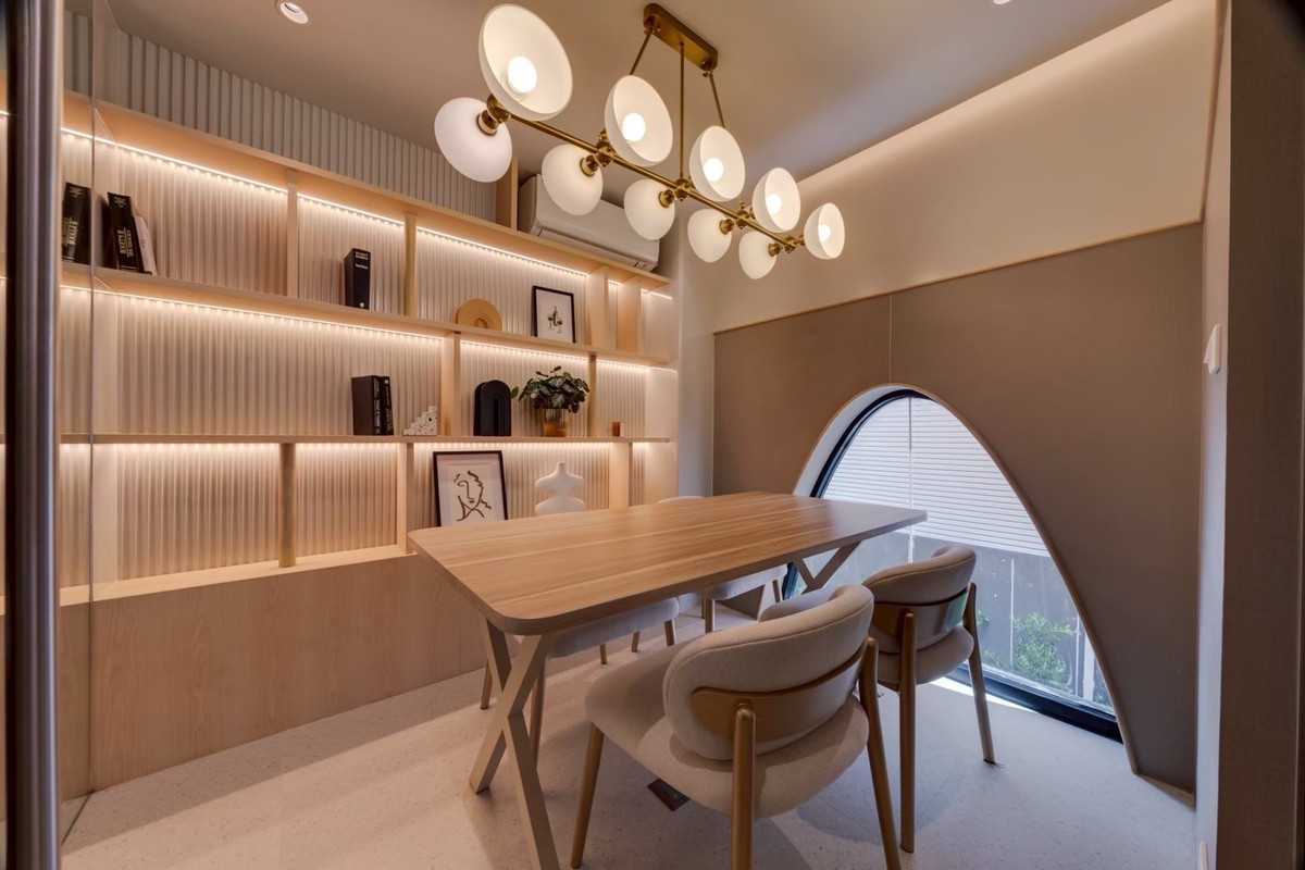 ขายคอนโดรัชดา ห้วยขวาง : 𝐊𝐋𝐎𝐒 รัชดา 7 𝐅𝐑𝐄𝐄 เงินดาวน์ 𝐎 บาท ผ่อนถูก 𝟖,𝟗𝟎𝟎/เดือน ห้องใหม่ จากเซลล์โครงการ 𝐅𝐫𝐞𝐞 ทุกค่าใช่จ่าย 