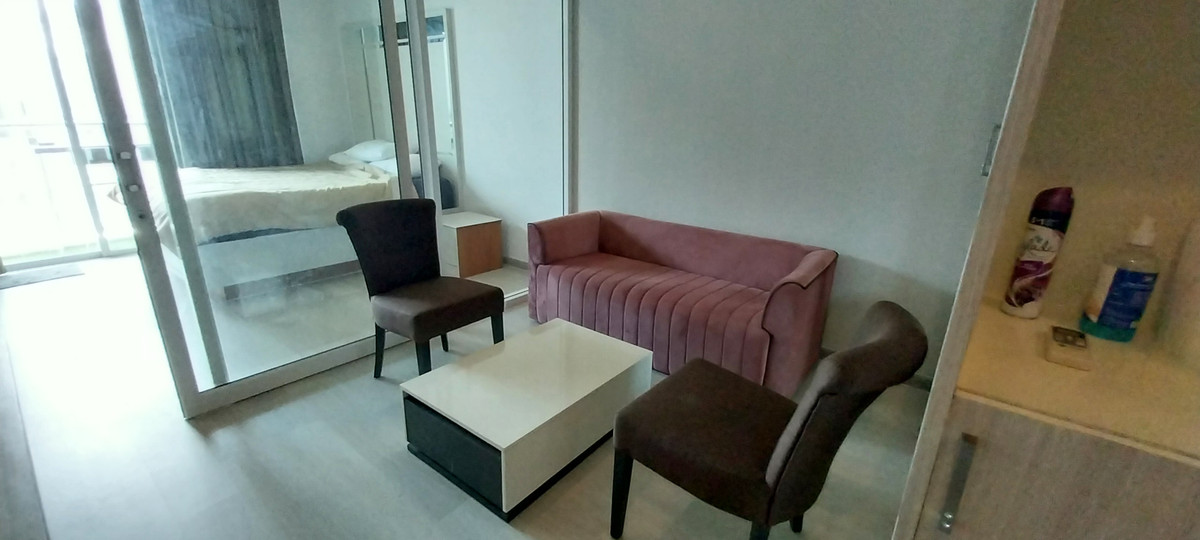 ให้เช่าคอนโดอ่อนนุช อุดมสุข : คอนโดสตูดิโอ 1 ห้องนอน 1 ห้องน้ำ ชั้นสูง ขนาด 40 ตรม. ที่ Sky Walk ให้เช่าเดือนละ 18,000 บาท ซอยสุขุมวิท 71 สถานีรถไฟฟ้า BTS พระโขนง