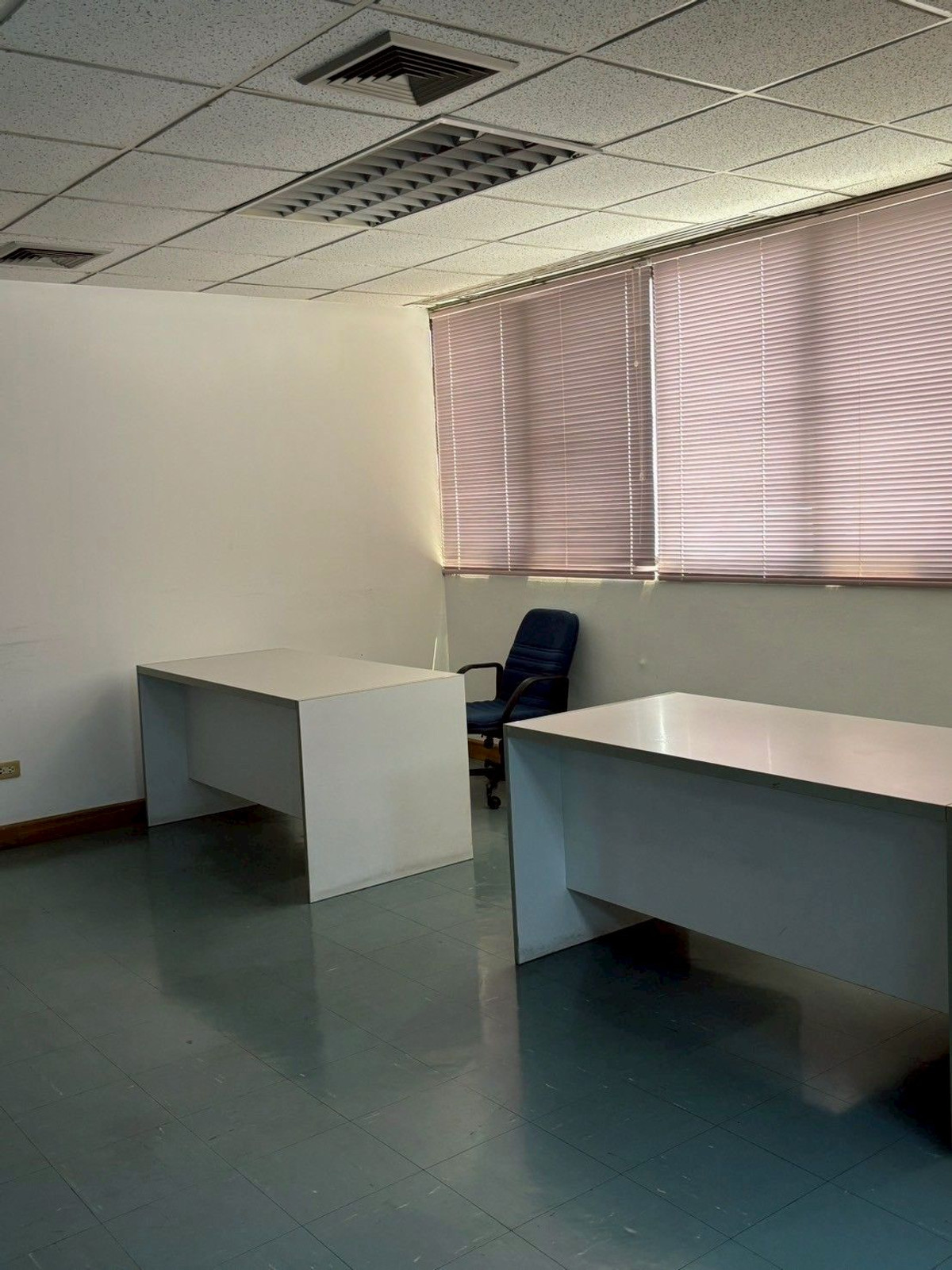 ขายสำนักงานพระราม 9 เพชรบุรีตัดใหม่ RCA : ขาย อาคารสำนักงาน อาคารว่องวานิช พระราม 9 รัชดา เนื้อที่ 189.15 ตาราเมตร ชั้น 22 