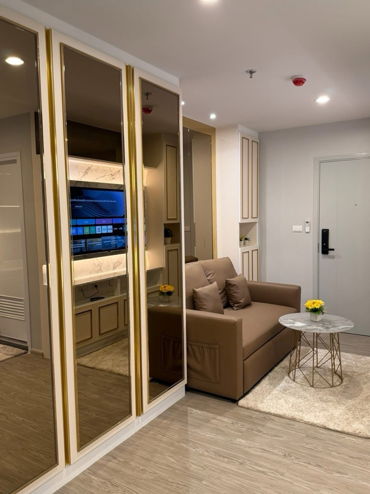 ให้เช่าคอนโดบางนา แบริ่ง ลาซาล : คอนโด Regent Home Bangna ห้องมุมRare item ห้องตกแต่งสวยพร้อมเข้าอยู่ นัดเข้าขมได้ค่ะ