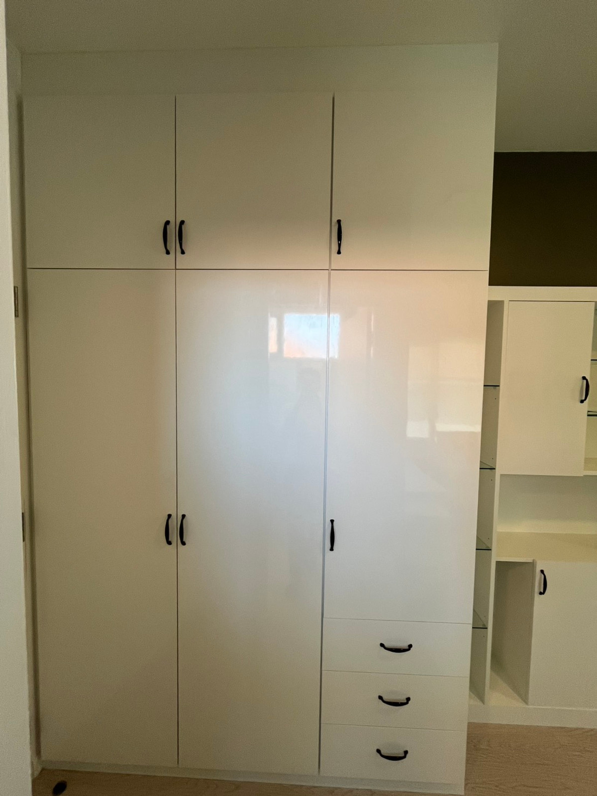 ขายบ้านลาดกระบัง สุวรรณภูมิ : SPECIAL DEAL 🏡 บ้านเดี่ยว Mantana 2 Motorway – New Krungthepkreetha 💰 ราคา 17,500,000 บาท – ราคาดีที่สุดในโครงการ 🏷 บ้านมือ 2 สภาพมือ 1 📐 ขนาดที่ดิน 111.8 ตร.ว. | พื้นที่ใช้สอย 286 ตร.ม. | แบบบ้าน Expandio ขนาดใหญ่ที่สุด