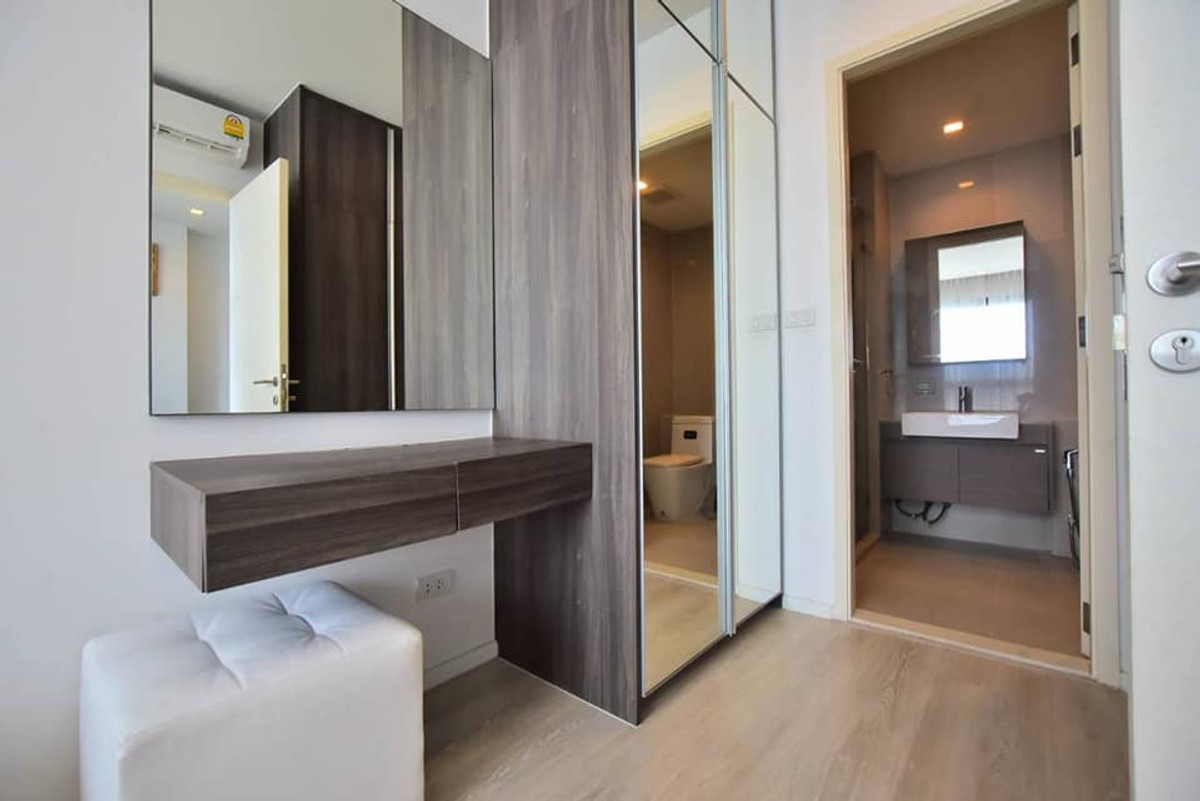 For RentCondoRatchadapisek, Huaikwang, Suttisan : !! Beautiful room for rent, Quinn Ratchada 17 Condo, near MRT Sutthisan.