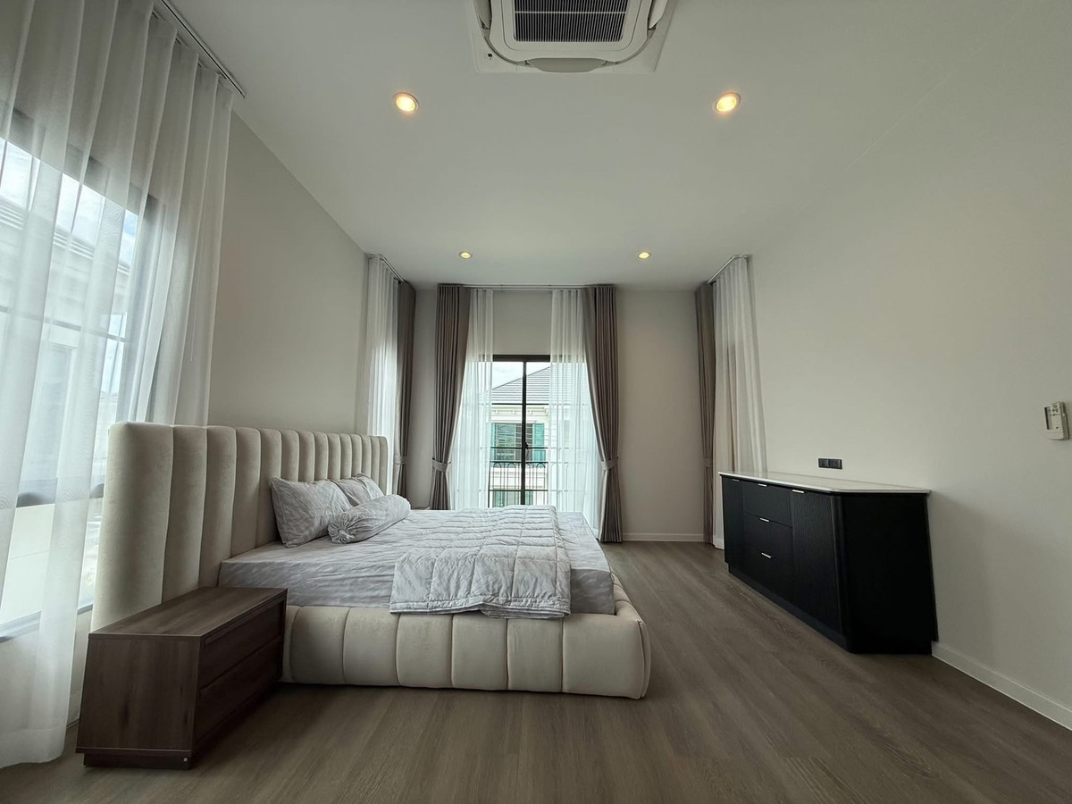 บ้านบางนา แบริ่ง ลาซาล : Luxury Living! เศรษฐสิริ บางนา กม.10 (แสนสิริ) | บ้านหลังใหม่ AUSTEN 310 ตร.ม. 4 นอน 5 น้ำ + ห้องแม่บ้าน | ทำเลดีที่สุด! ตรงข้ามคลับเฮ้าส์