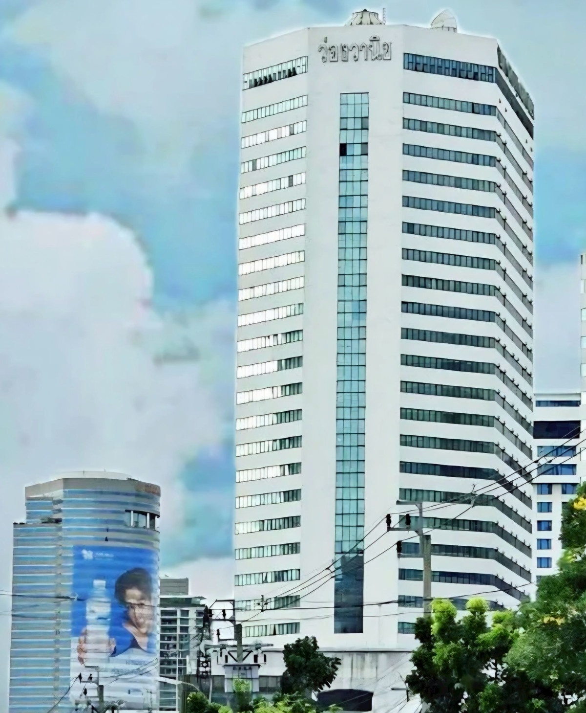 ขายสำนักงานพระราม 9 เพชรบุรีตัดใหม่ RCA : ขาย อาคารสำนักงาน อาคารว่องวานิช พระราม 9 รัชดา เนื้อที่ 189.15 ตาราเมตร ชั้น 22 