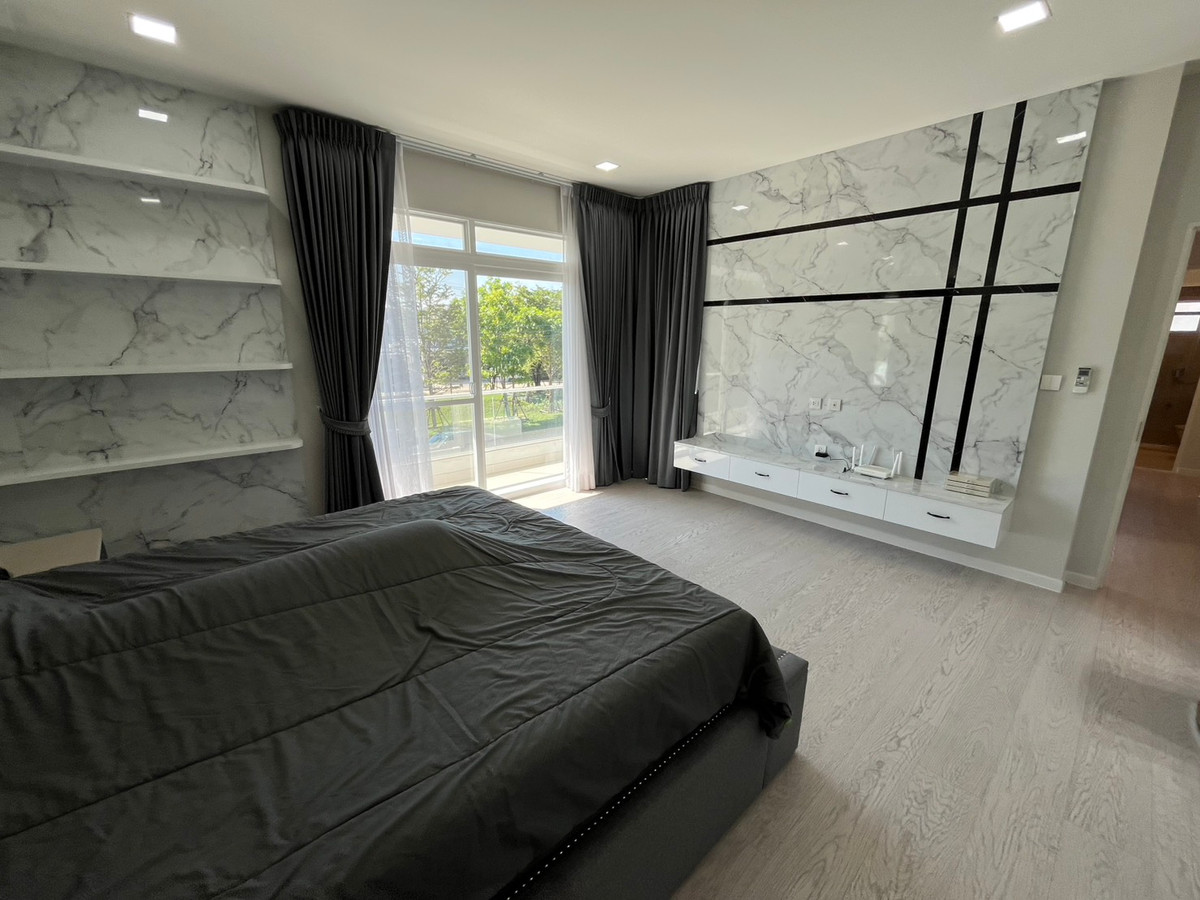 ขายบ้านลาดกระบัง สุวรรณภูมิ : SPECIAL DEAL 🏡 บ้านเดี่ยว Mantana 2 Motorway – New Krungthepkreetha 💰 ราคา 17,500,000 บาท – ราคาดีที่สุดในโครงการ 🏷 บ้านมือ 2 สภาพมือ 1 📐 ขนาดที่ดิน 111.8 ตร.ว. | พื้นที่ใช้สอย 286 ตร.ม. | แบบบ้าน Expandio ขนาดใหญ่ที่สุด