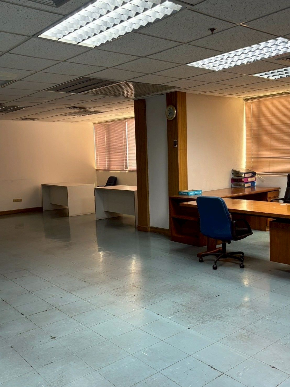 ขายสำนักงานพระราม 9 เพชรบุรีตัดใหม่ RCA : ขาย อาคารสำนักงาน อาคารว่องวานิช พระราม 9 รัชดา เนื้อที่ 189.15 ตาราเมตร ชั้น 22 