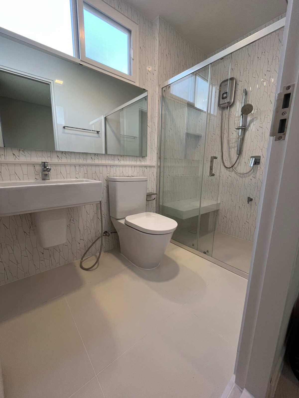 ขายบ้านลาดกระบัง สุวรรณภูมิ : SPECIAL DEAL 🏡 บ้านเดี่ยว Mantana 2 Motorway – New Krungthepkreetha 💰 ราคา 17,500,000 บาท – ราคาดีที่สุดในโครงการ 🏷 บ้านมือ 2 สภาพมือ 1 📐 ขนาดที่ดิน 111.8 ตร.ว. | พื้นที่ใช้สอย 286 ตร.ม. | แบบบ้าน Expandio ขนาดใหญ่ที่สุด