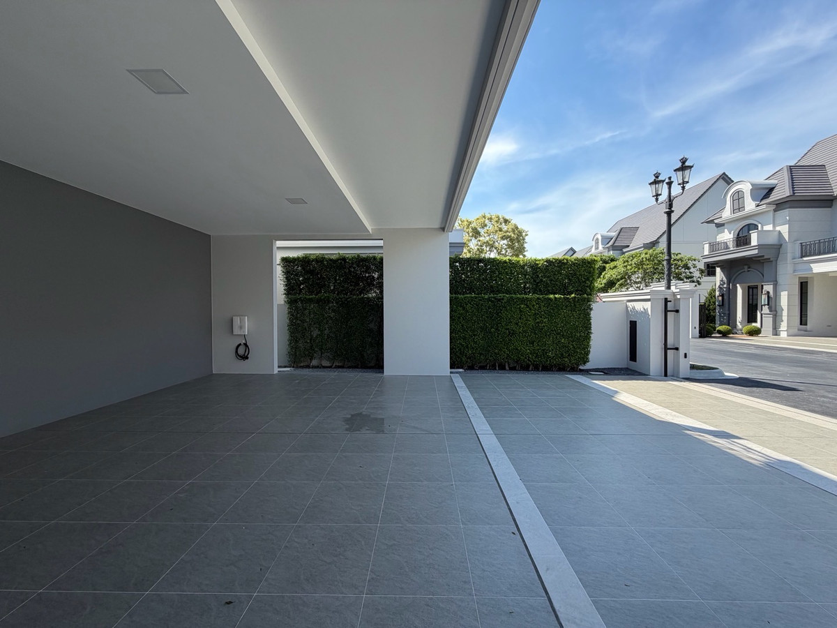 ขายบ้านเกษตรศาสตร์ รัชโยธิน : Narasiri Phahol-Watcharapol ที่ดิน 90 ตรว. พื้นที่ใช่สอย 378 ตรม. 