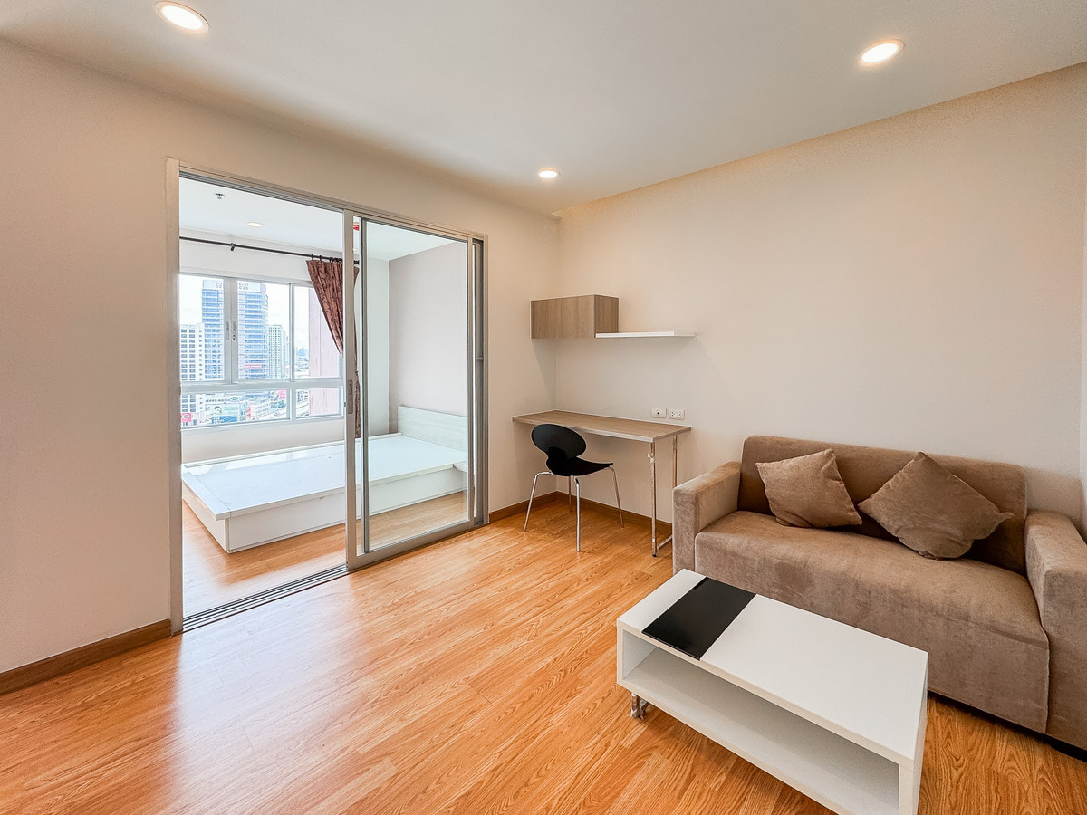 ขายคอนโดปิ่นเกล้า จรัญสนิทวงศ์ : P-1188✨คอนโด The Trust Residence คอนโดใจกลางปิ่นเกล้า สุดคุ้ม 1.45 ล้านบาท ชั้นสูง ห้องสภาพงามดุจเจ้าหญิง กู้เต็ม 100%✨