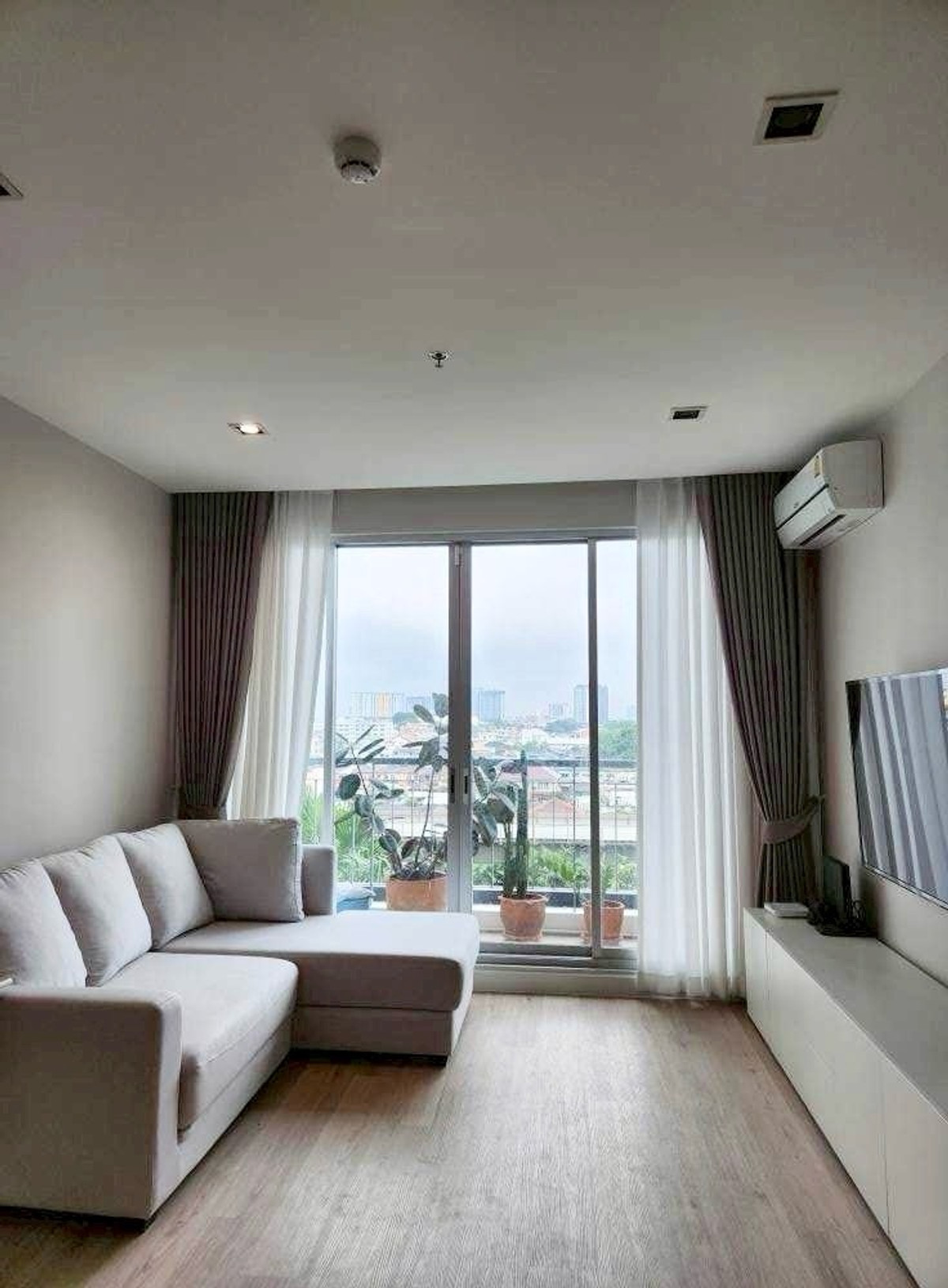 For RentCondoThaphra, Talat Phlu, Wutthakat : @condocurator📍For rent The Room Sathorn - Taksin, 2 bedroom style, fully furnished [PM4296]