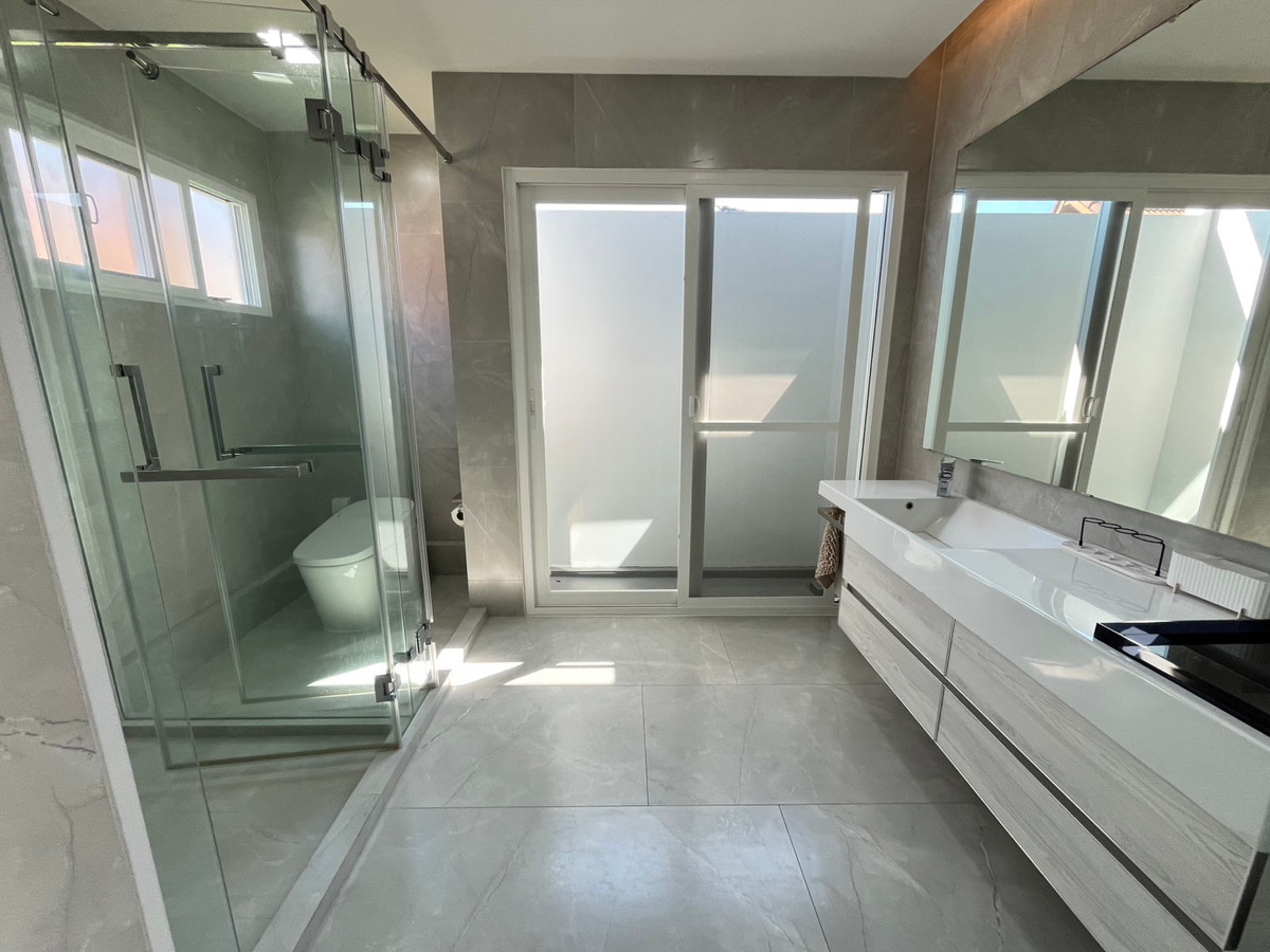 ขายบ้านลาดกระบัง สุวรรณภูมิ : SPECIAL DEAL 🏡 บ้านเดี่ยว Mantana 2 Motorway – New Krungthepkreetha 💰 ราคา 17,500,000 บาท – ราคาดีที่สุดในโครงการ 🏷 บ้านมือ 2 สภาพมือ 1 📐 ขนาดที่ดิน 111.8 ตร.ว. | พื้นที่ใช้สอย 286 ตร.ม. | แบบบ้าน Expandio ขนาดใหญ่ที่สุด