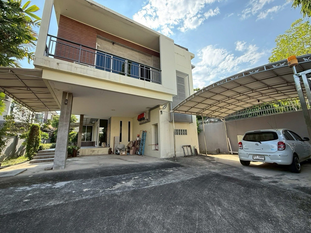 ขายบ้านลาดพร้าว เซ็นทรัลลาดพร้าว : 📢👇บ้านเดี่ยว ระเบียงขนาดใหญ่ การเดินทางเข้า-ออกสะดวก ทั้ง ถนนลาดพร้าว ถนนพหลโยธิน ถนนวิภาวดี-รังสิต ใกล้ทางด่วนพิเศษศรีรัช