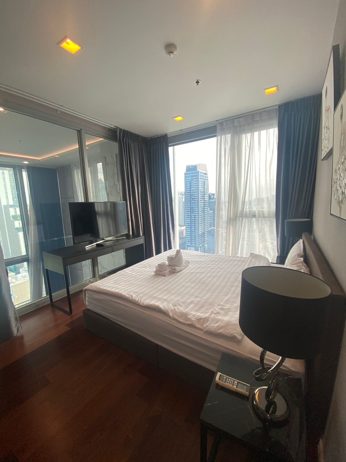 ขายคอนโดนานา : For sale condo Hyde sukhumvit penthouse 164.49 Sq.m (S03-2169) 