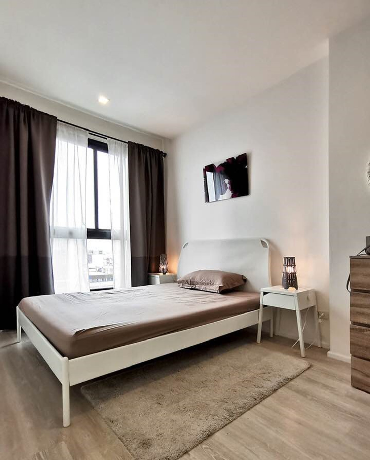 For RentCondoRatchadapisek, Huaikwang, Suttisan : !! Beautiful room for rent, Quinn Ratchada 17 Condo, near MRT Sutthisan.