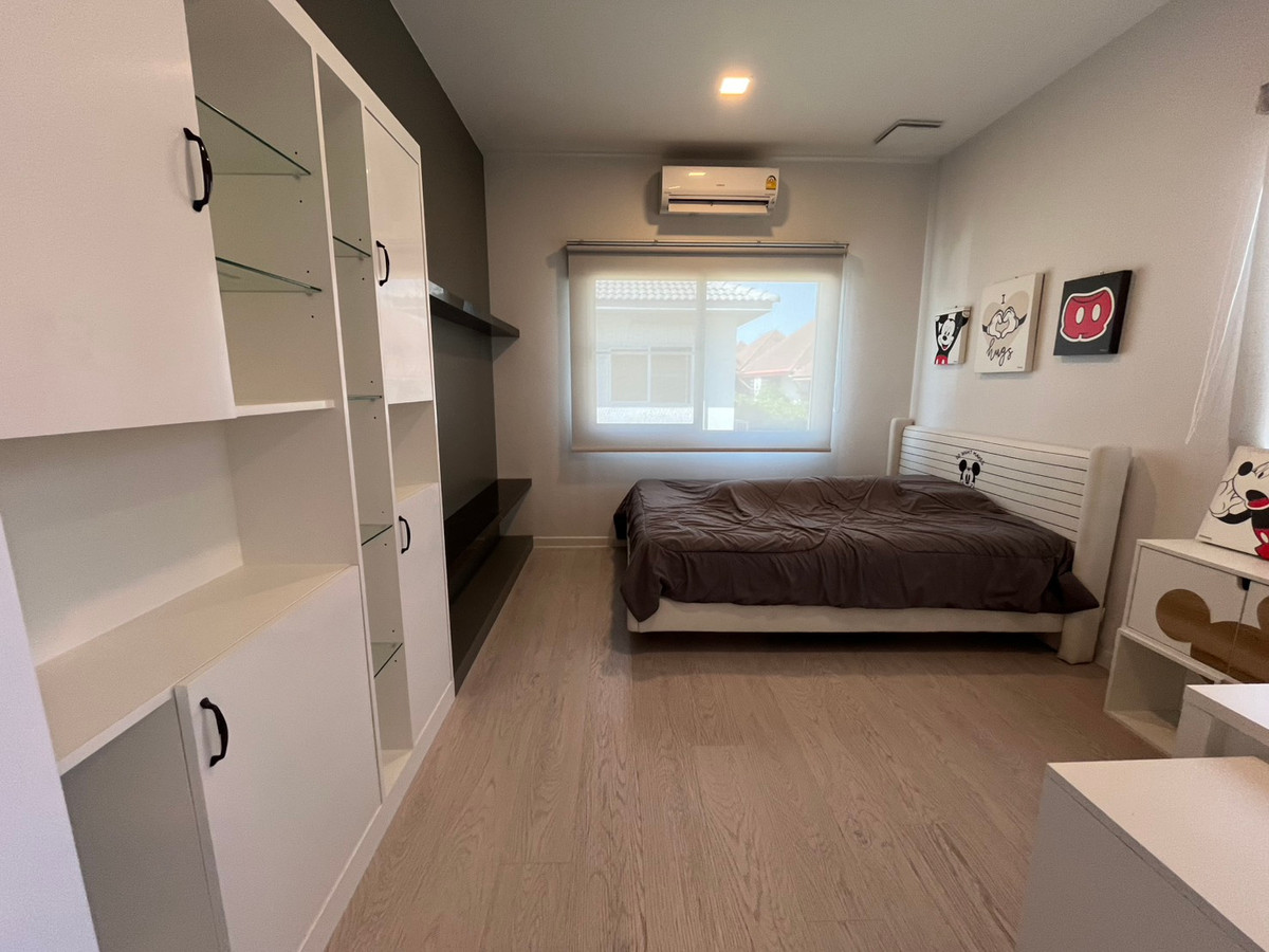 ขายบ้านลาดกระบัง สุวรรณภูมิ : SPECIAL DEAL 🏡 บ้านเดี่ยว Mantana 2 Motorway – New Krungthepkreetha 💰 ราคา 17,500,000 บาท – ราคาดีที่สุดในโครงการ 🏷 บ้านมือ 2 สภาพมือ 1 📐 ขนาดที่ดิน 111.8 ตร.ว. | พื้นที่ใช้สอย 286 ตร.ม. | แบบบ้าน Expandio ขนาดใหญ่ที่สุด