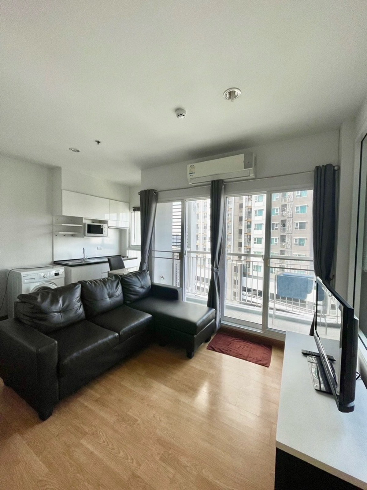 ให้เช่าคอนโดท่าพระ ตลาดพลู วุฒากาศ : ให้เช่า ห้องตกแต่งสวย วิวเมือง (ทาสีห้องใหม่ ) The Parkland Grand Taksin ใกล้รถไฟฟ้า BTS โพธิ์นิมิตร