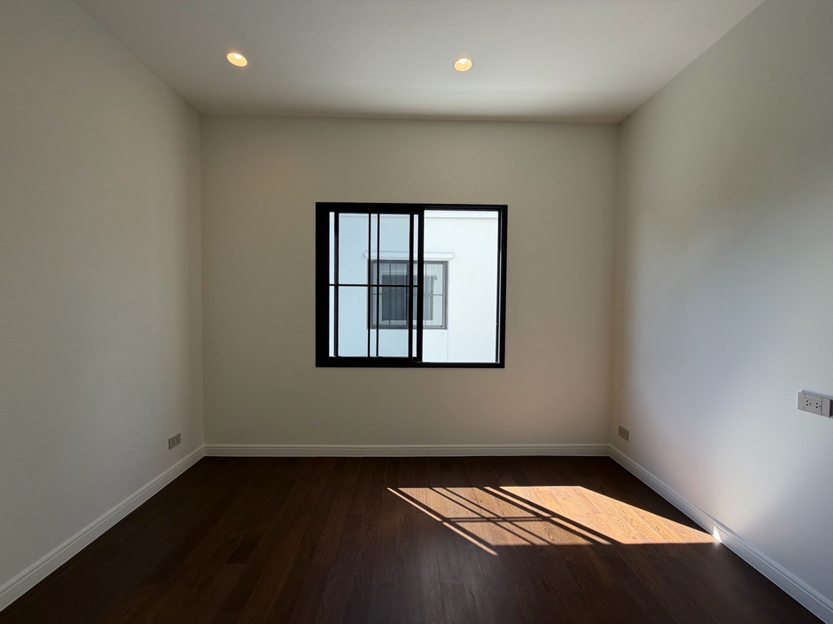 ขายบ้านเกษตรศาสตร์ รัชโยธิน : Narasiri Phahol-Watcharapol ที่ดิน 90 ตรว. พื้นที่ใช่สอย 378 ตรม. 