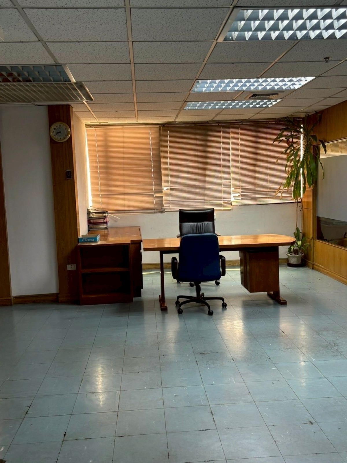 ขายสำนักงานพระราม 9 เพชรบุรีตัดใหม่ RCA : ขาย อาคารสำนักงาน อาคารว่องวานิช พระราม 9 รัชดา เนื้อที่ 189.15 ตาราเมตร ชั้น 22 