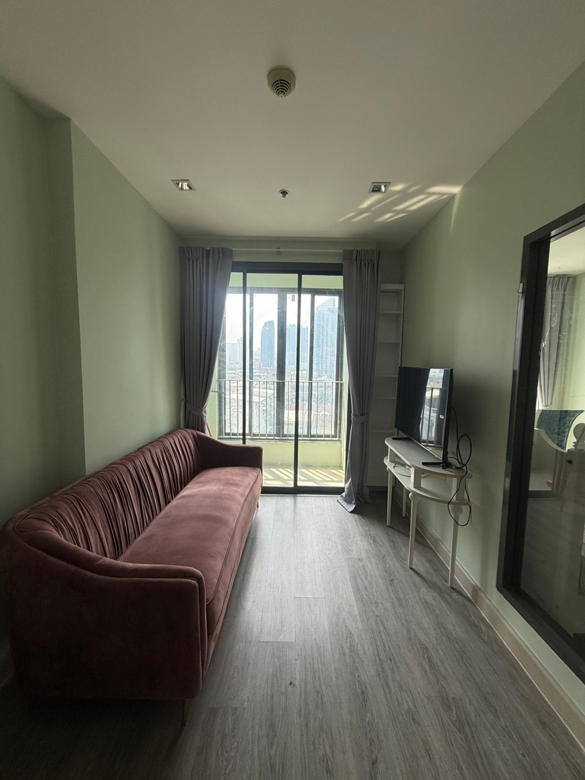 For RentCondoRama9, Petchburi, RCA : !! Beautiful room for rent, Condo Ideo Mobi Rama 9, near MRT Rama 9.