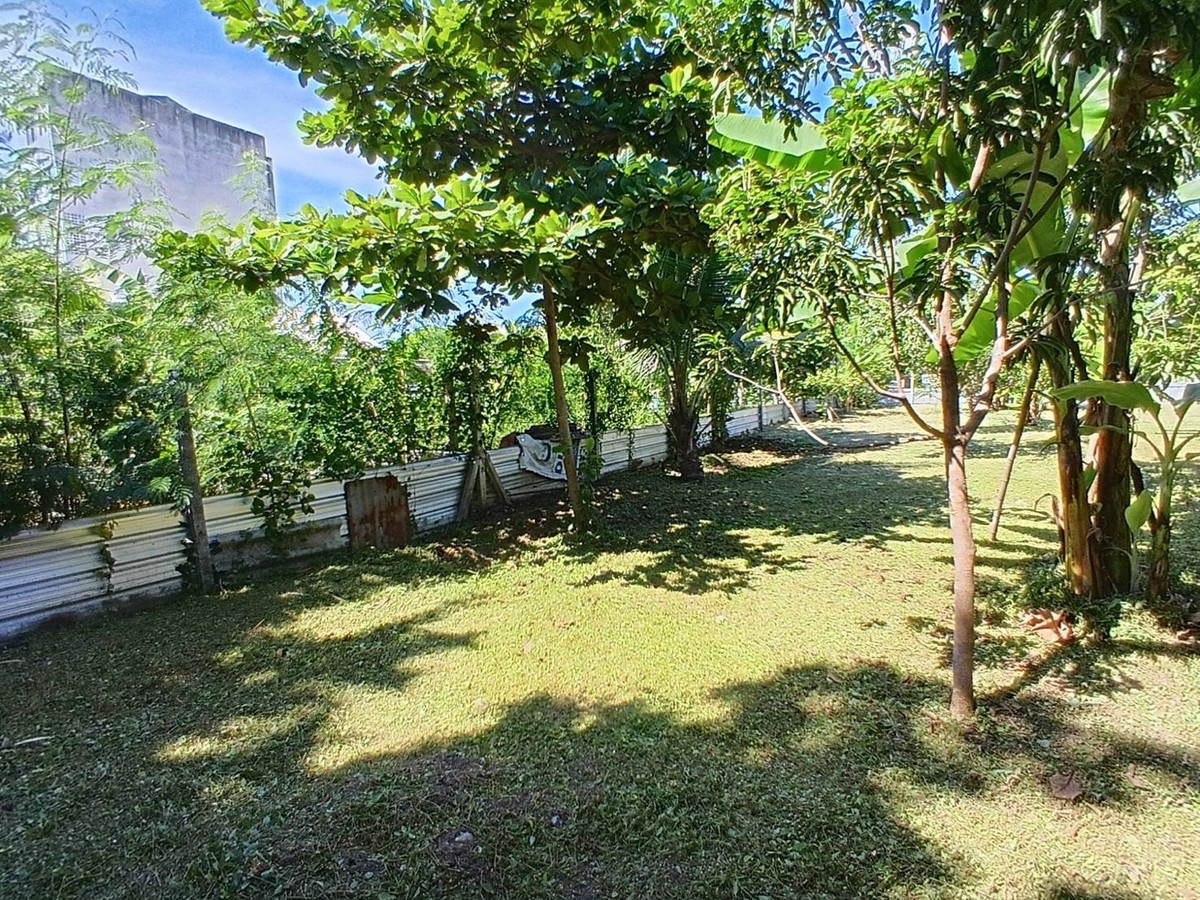For SaleLandChaengwatana, Muangthong : Land for sale in the middle of the city, very good location, orange layout.