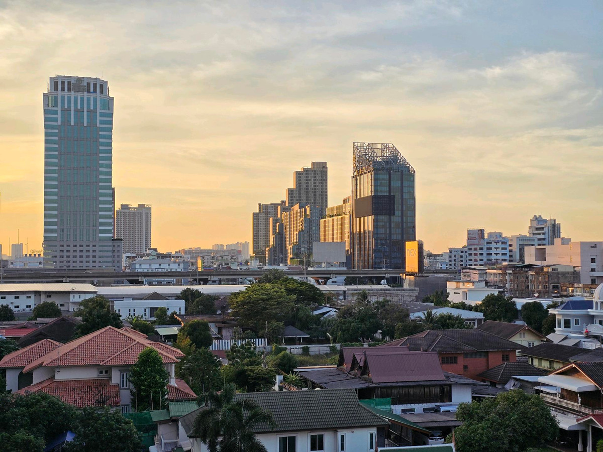 For SaleCondoLadprao, Central Ladprao : Urgent sale! Condo Baan Viphawee 56 sq m. near MRT Ratchadaphisek.