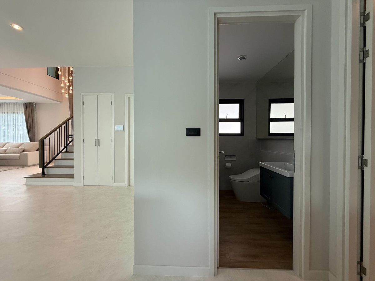 บ้านบางนา แบริ่ง ลาซาล : Luxury Living! เศรษฐสิริ บางนา กม.10 (แสนสิริ) | บ้านหลังใหม่ AUSTEN 310 ตร.ม. 4 นอน 5 น้ำ + ห้องแม่บ้าน | ทำเลดีที่สุด! ตรงข้ามคลับเฮ้าส์