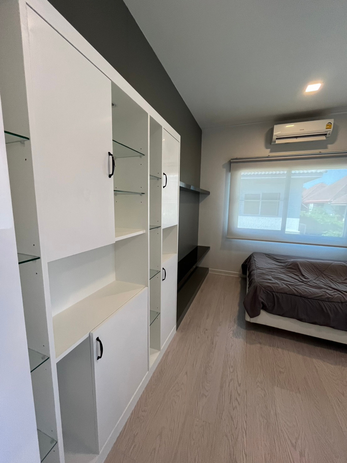 ขายบ้านลาดกระบัง สุวรรณภูมิ : SPECIAL DEAL 🏡 บ้านเดี่ยว Mantana 2 Motorway – New Krungthepkreetha 💰 ราคา 17,500,000 บาท – ราคาดีที่สุดในโครงการ 🏷 บ้านมือ 2 สภาพมือ 1 📐 ขนาดที่ดิน 111.8 ตร.ว. | พื้นที่ใช้สอย 286 ตร.ม. | แบบบ้าน Expandio ขนาดใหญ่ที่สุด