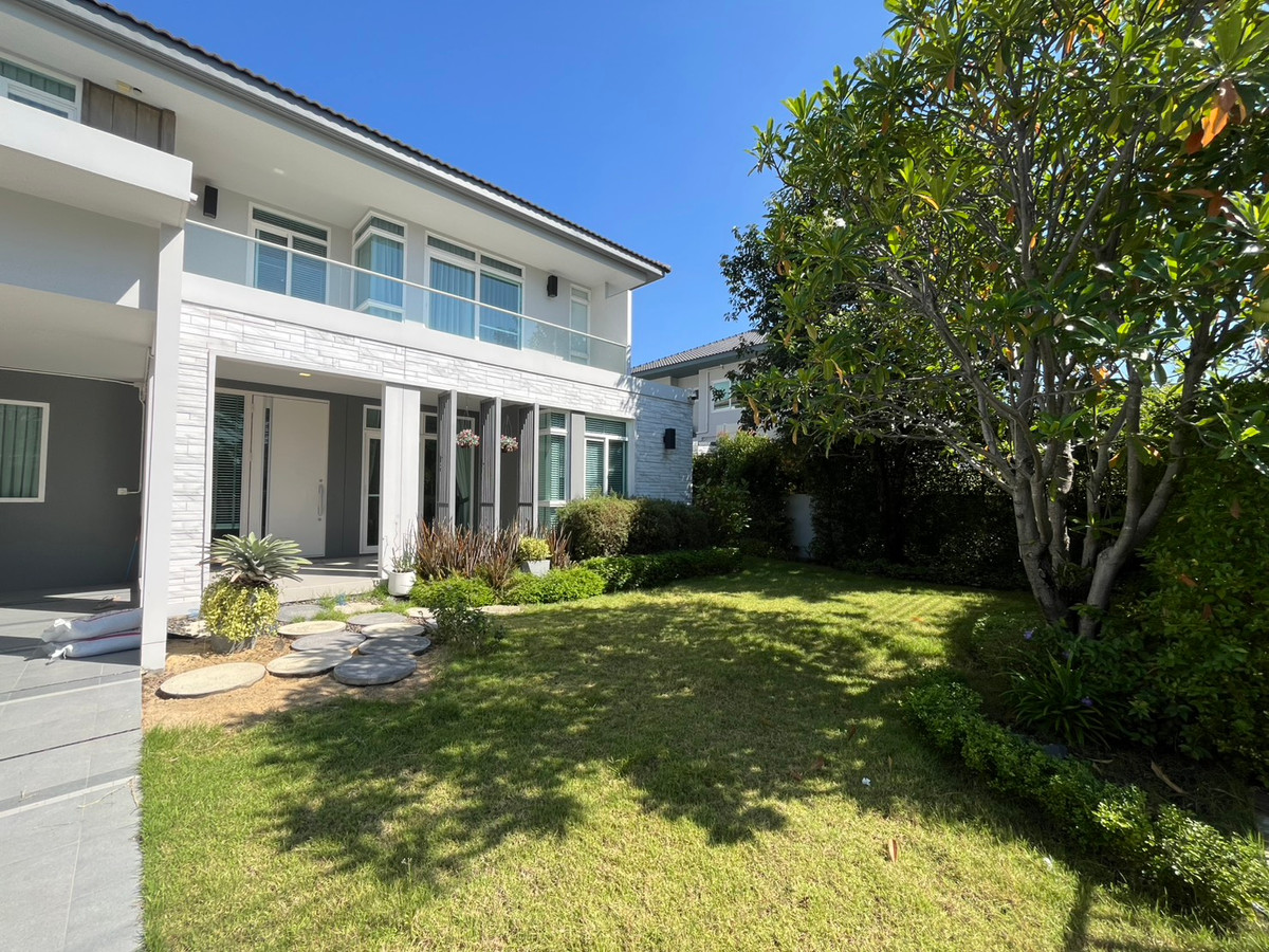 ขายบ้านลาดกระบัง สุวรรณภูมิ : SPECIAL DEAL 🏡 บ้านเดี่ยว Mantana 2 Motorway – New Krungthepkreetha 💰 ราคา 17,500,000 บาท – ราคาดีที่สุดในโครงการ 🏷 บ้านมือ 2 สภาพมือ 1 📐 ขนาดที่ดิน 111.8 ตร.ว. | พื้นที่ใช้สอย 286 ตร.ม. | แบบบ้าน Expandio ขนาดใหญ่ที่สุด