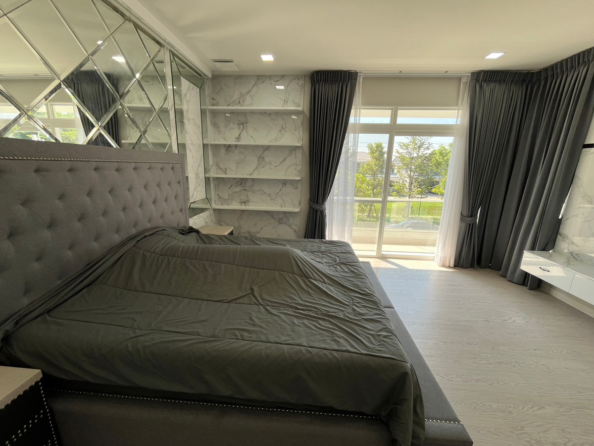 ขายบ้านลาดกระบัง สุวรรณภูมิ : SPECIAL DEAL 🏡 บ้านเดี่ยว Mantana 2 Motorway – New Krungthepkreetha 💰 ราคา 17,500,000 บาท – ราคาดีที่สุดในโครงการ 🏷 บ้านมือ 2 สภาพมือ 1 📐 ขนาดที่ดิน 111.8 ตร.ว. | พื้นที่ใช้สอย 286 ตร.ม. | แบบบ้าน Expandio ขนาดใหญ่ที่สุด