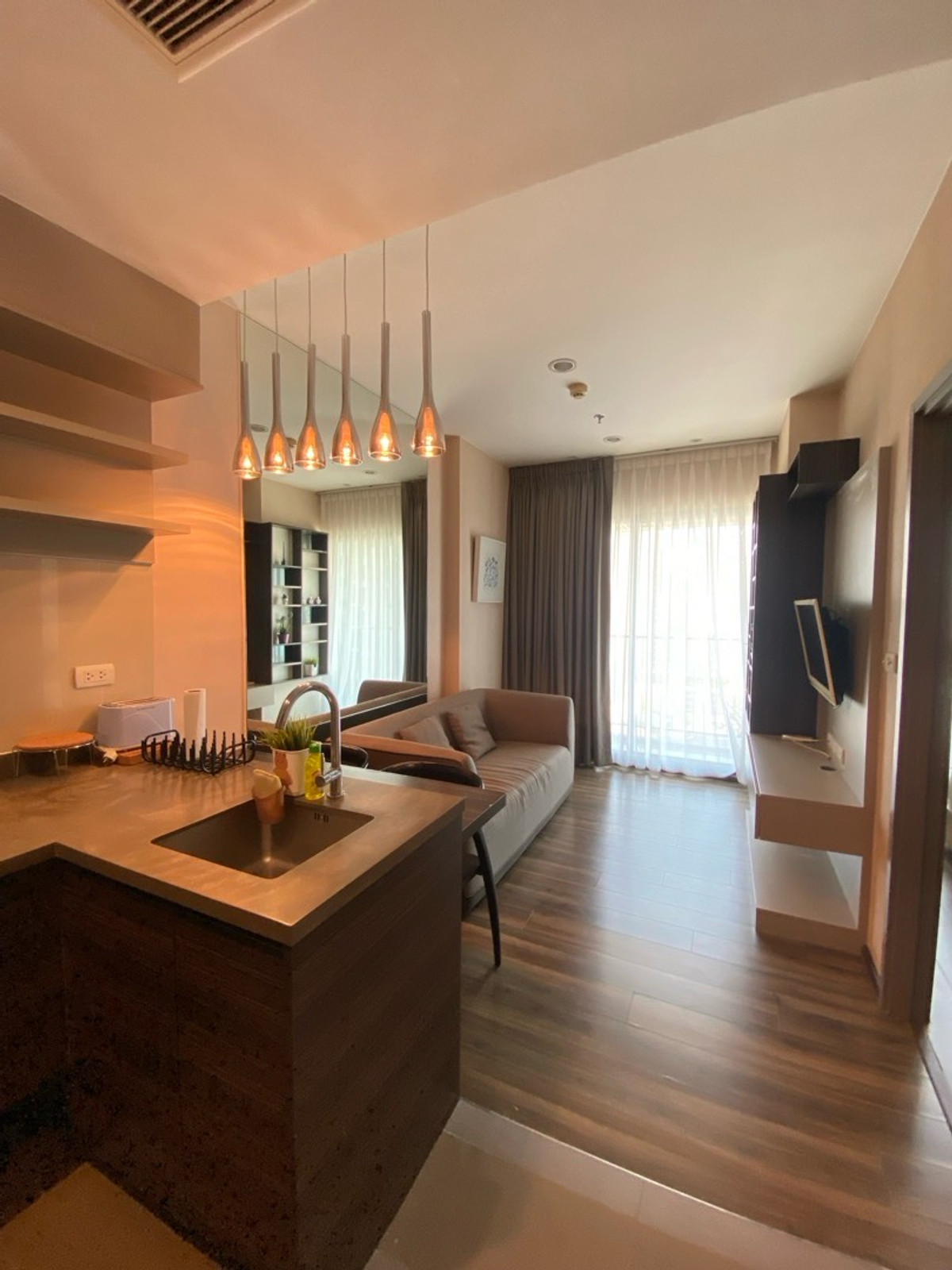 ให้เช่าคอนโดวงเวียนใหญ่ เจริญนคร : Teal Sathorn - Taksin 