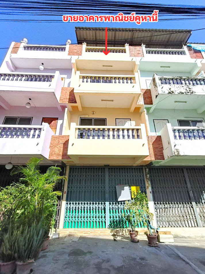 For SaleShop HouseThaphra, Talat Phlu, Wutthakat : 4-storey commercial building for sale near BTS Talat Phlu & The Mall Tha Phra, good location, cheap price!