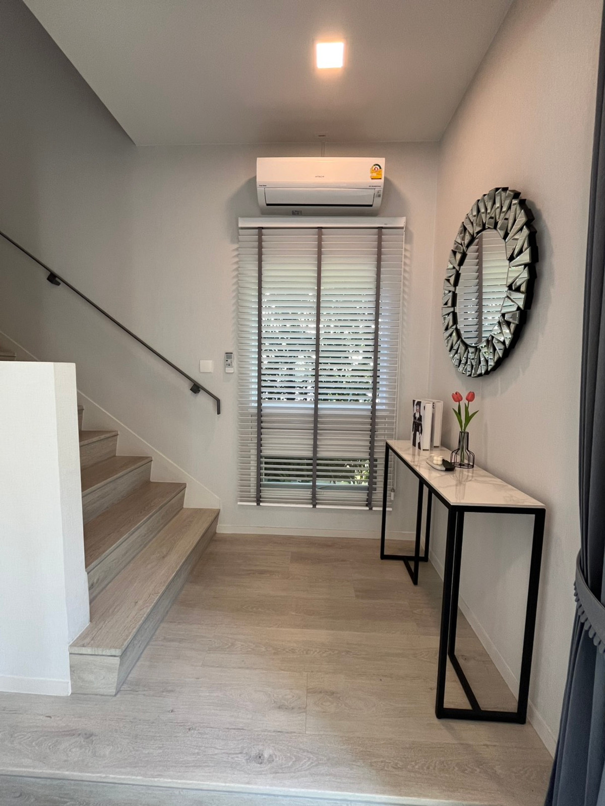 ขายบ้านลาดกระบัง สุวรรณภูมิ : SPECIAL DEAL 🏡 บ้านเดี่ยว Mantana 2 Motorway – New Krungthepkreetha 💰 ราคา 17,500,000 บาท – ราคาดีที่สุดในโครงการ 🏷 บ้านมือ 2 สภาพมือ 1 📐 ขนาดที่ดิน 111.8 ตร.ว. | พื้นที่ใช้สอย 286 ตร.ม. | แบบบ้าน Expandio ขนาดใหญ่ที่สุด