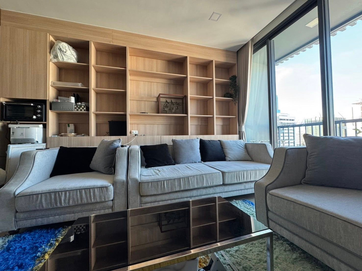 ขายคอนโดราชเทวี พญาไท : เจ้าของอยากขาย! อยู่เองไม่เคยปล่อยเช่าเลยค่ะ ห้องสภาพดีมาก ๆ พร้อมอยู่ ใหม่เอี่ยมมม เป็น 2 นอน 2 น้ำ และมี 1 ห้องเอนกประสงค์ ตึกมีที่ชาร์จ EV และส่วนกลางครบครัน ต้องห้ามพลาดเลยนะคะ สนใจติดต่อนางได้เลย 0876358339 