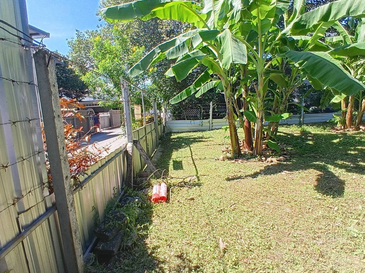 For SaleLandChaengwatana, Muangthong : Land for sale in the middle of the city, very good location, orange layout.